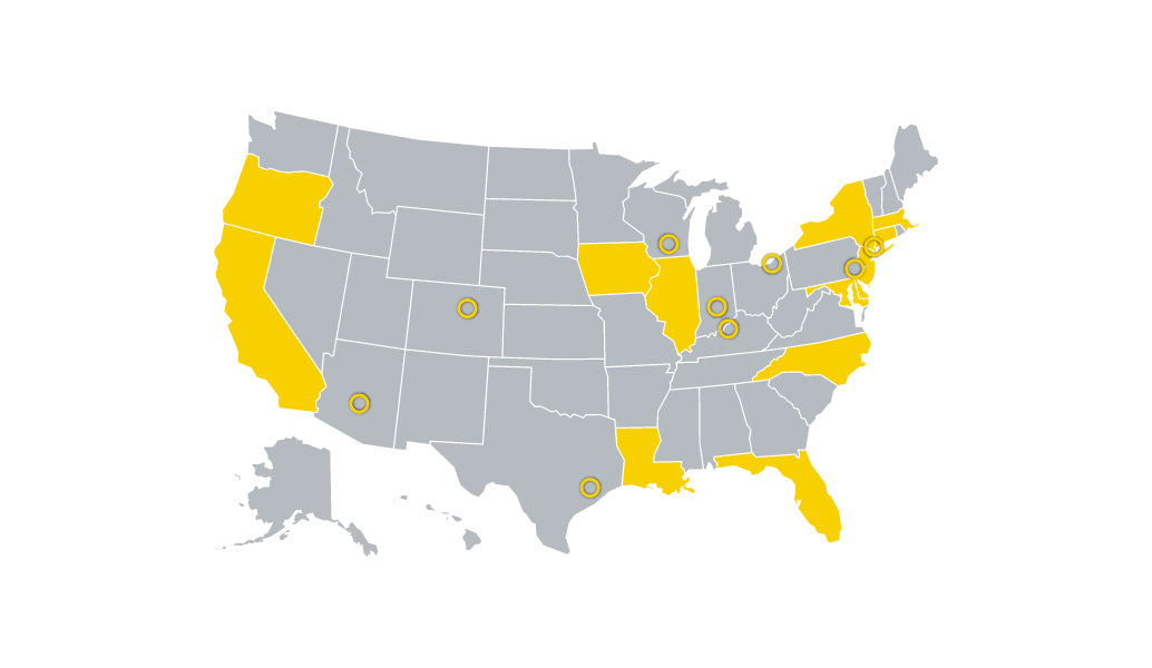 US map showing states in yellow that require 10-year battery alarms in single-family homes